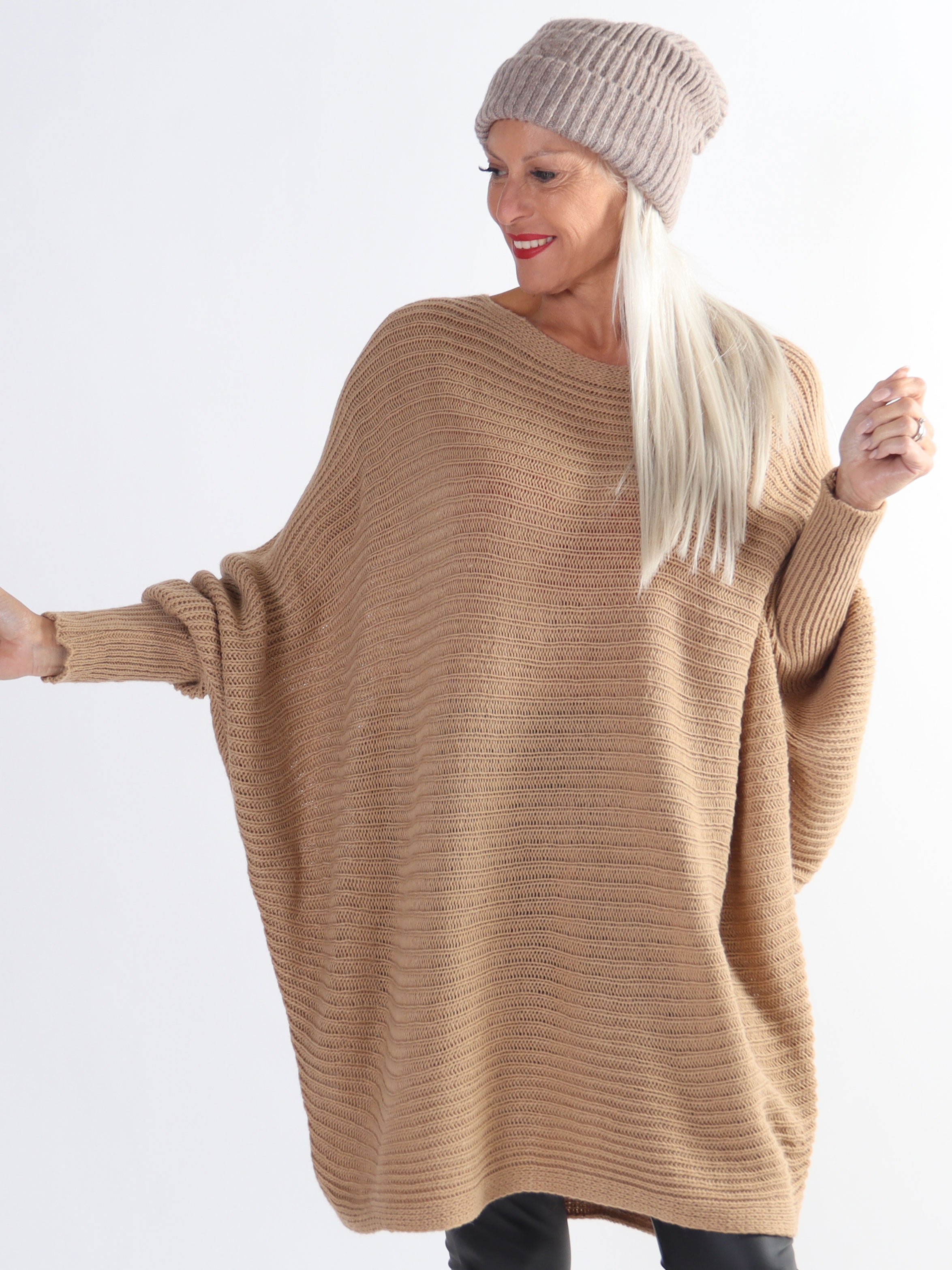 Gabbi - Plus size strik med flagermusærmer